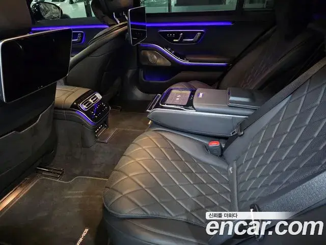 Mercedes-Benz S-Class 2021 — Photo 8/17
