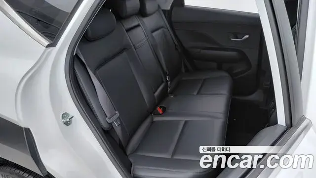 Hyundai Kona 2023 — Фото 11/20