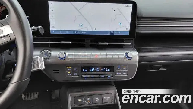 Hyundai Kona 2023 — Фото 13/20