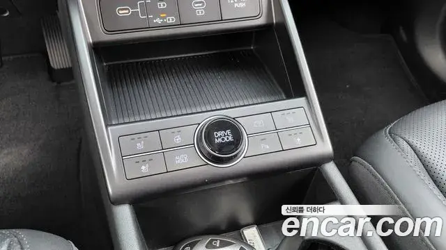 Hyundai Kona 2023 — Фото 17/20