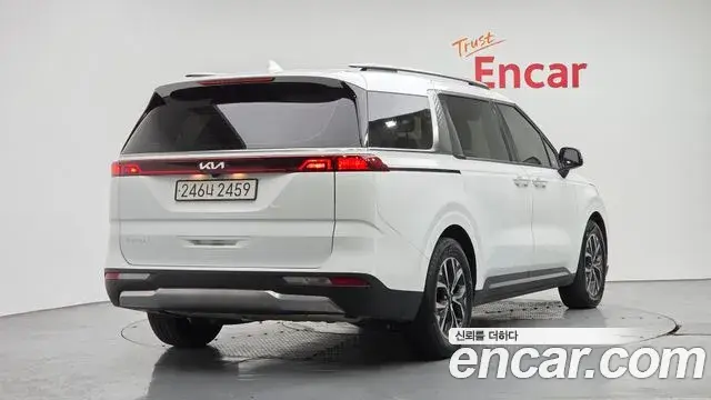 Kia Carnival 2023 — Photo 2/20