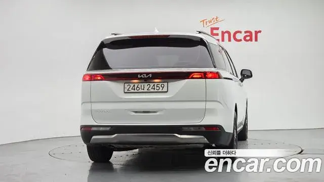 Kia Carnival 2023 — Photo 4/20