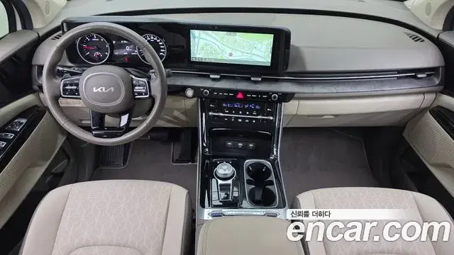 Kia Carnival 2023 — Photo 7/20