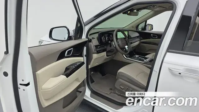 Kia Carnival 2023 — Photo 10/20