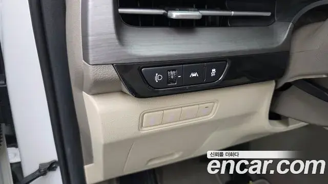 Kia Carnival 2023 — Photo 12/20