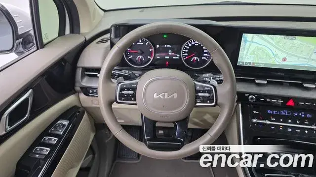 Kia Carnival 2023 — Photo 13/20