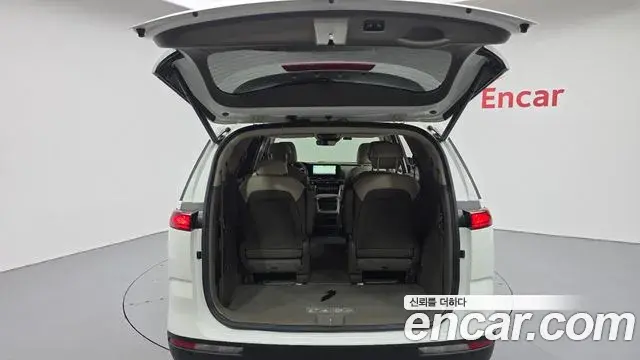 Kia Carnival 2023 — Photo 20/20