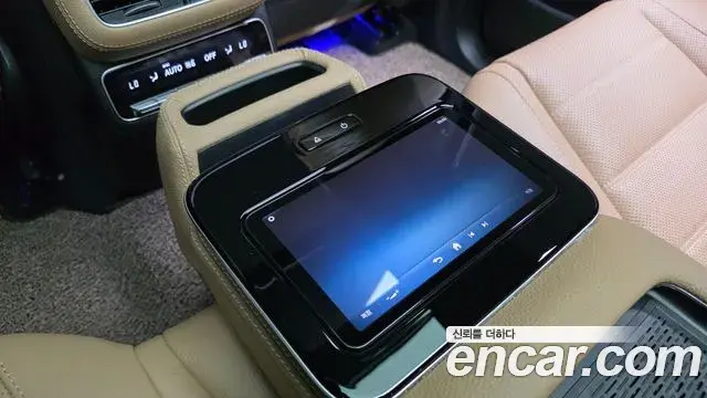 Mercedes-Benz GLS-Class 2025 — ფოტო 33/36