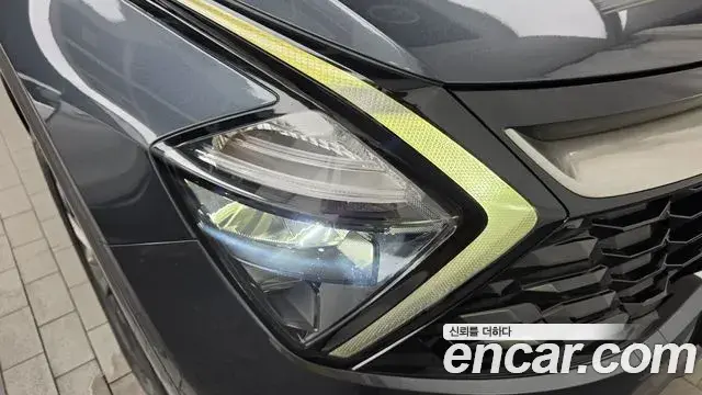 Kia Sportage 2022 — ფოტო 7/34