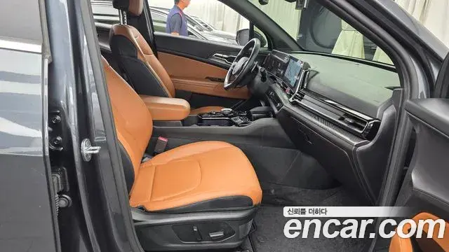 Kia Sportage 2022 — ფოტო 12/34