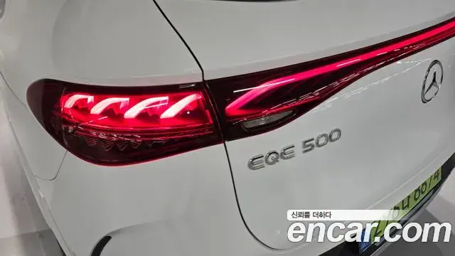 Mercedes-Benz EQE SUV 2026 — ფოტო 7/20
