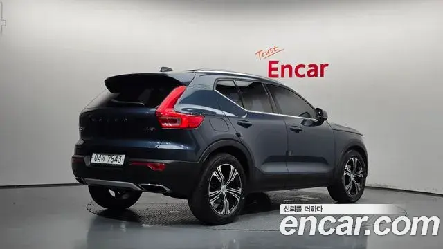 Volvo XC40 2019 — Photo 18/20