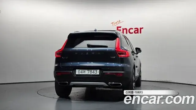 Volvo XC40 2019 — Photo 4/20