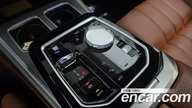 BMW 7 Series 2023 — Фото 9/20