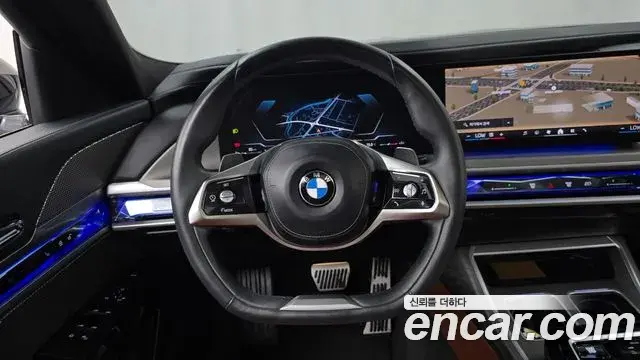 BMW 7 Series 2023 — Фото 13/20