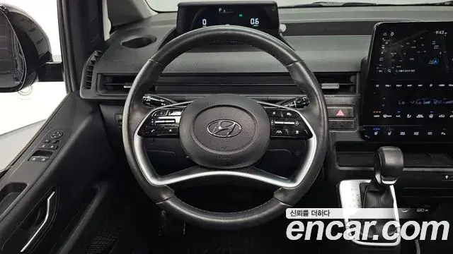 Hyundai Staria 2024 — Фото 13/20