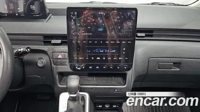 Hyundai Staria 2024 — Фото 14/20
