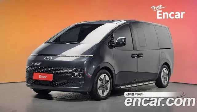 Hyundai Staria 2024 — Фото 1/20