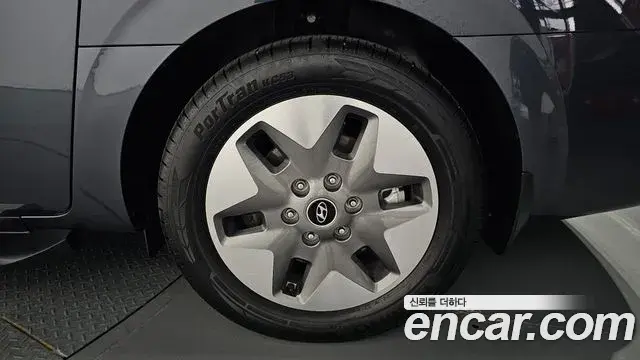 Hyundai Staria 2024 — Şəkil 36/39