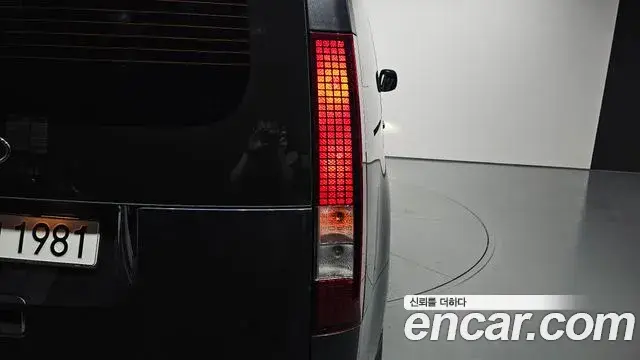 Hyundai Staria 2024 — Şəkil 8/39