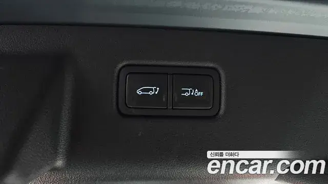 Hyundai Staria 2024 — Şəkil 1/39