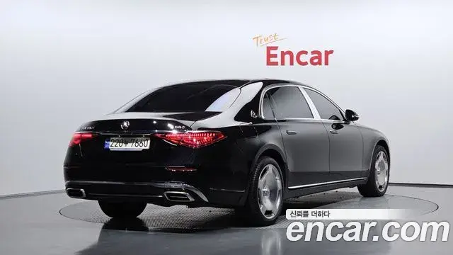 Mercedes-Benz S-Class 2023 — Photo 31/35