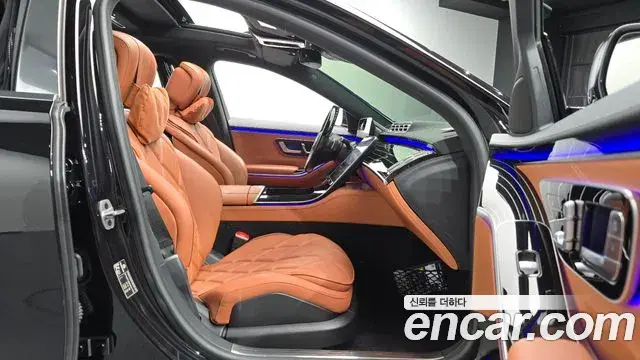 Mercedes-Benz S-Class 2023 — Photo 14/35
