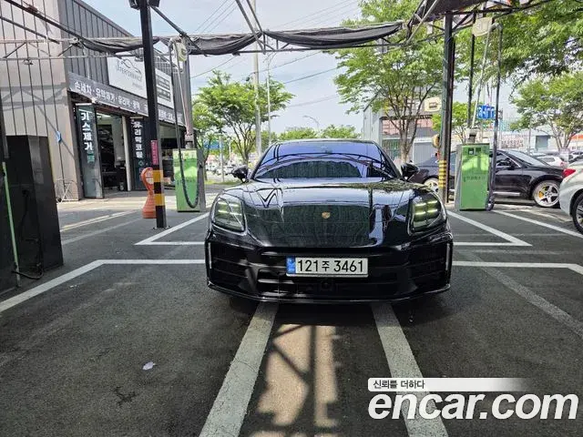 Porsche Panamera 2024 — ფოტო 15/20