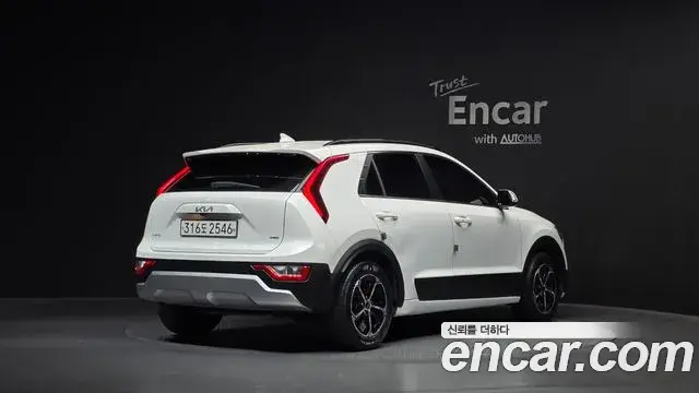 Kia Niro 2022 — Photo 2/20