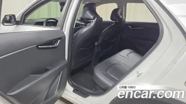 Kia Niro 2022 — Photo 13/20