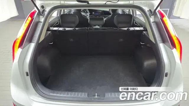 Kia Niro 2022 — Photo 19/20