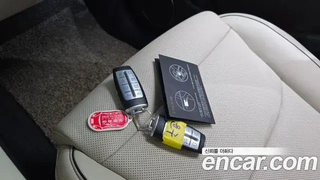 Genesis GV70 2022 — ფოტო 15/35