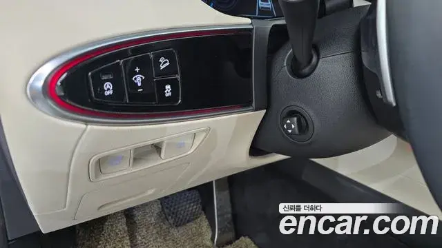Genesis GV70 2022 — ფოტო 23/35