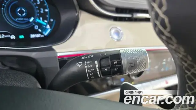 Genesis GV70 2022 — ფოტო 13/35