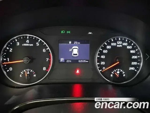 Kia Seltos 2020 — ფოტო 14/19