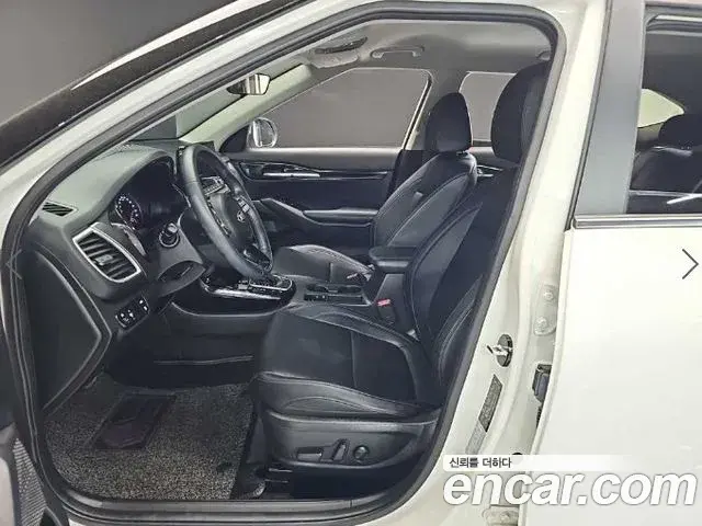 Kia Seltos 2020 — ფოტო 13/19