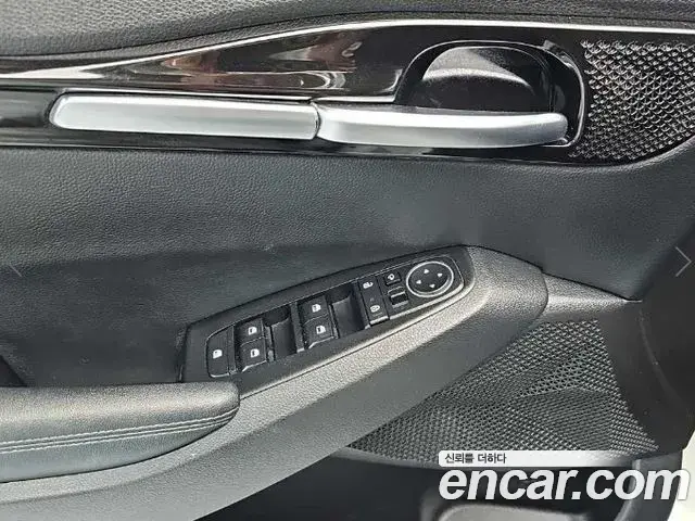 Kia Seltos 2020 — ფოტო 19/19