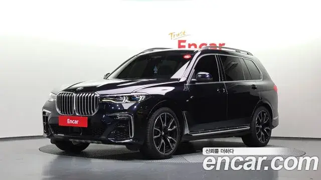 BMW X7 2022 — Фото 1/20