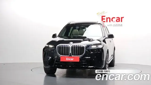 BMW X7 2025 — Фото 3/20