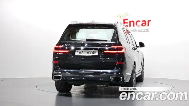 BMW X7 2025 — Фото 4/20