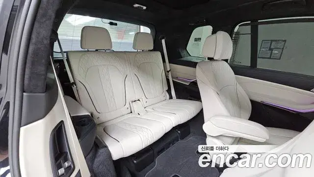 BMW X7 2025 — ფოტო 17/35