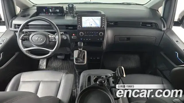 Hyundai Staria 2023 — Фото 7/20