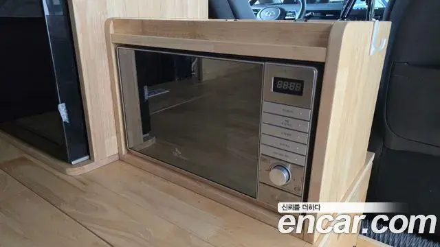 Hyundai Staria 2023 — Фото 19/20