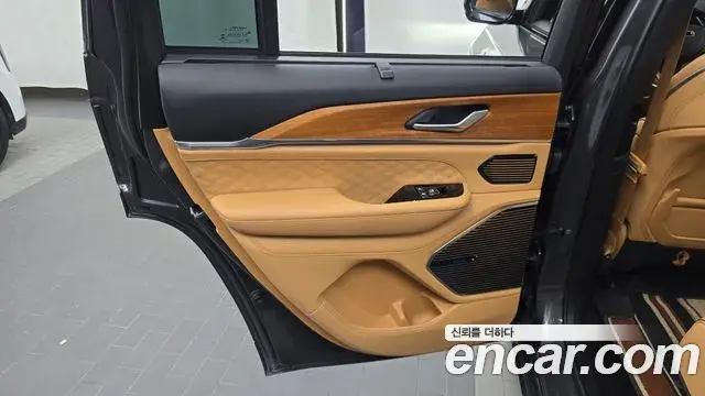 Jeep Grand Cherokee 2023 — Photo 25/36