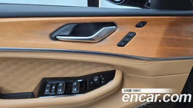 Jeep Grand Cherokee 2023 — Photo 26/36