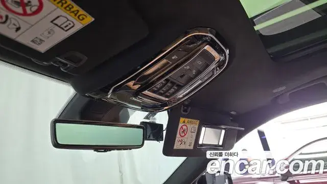 Jeep Grand Cherokee 2023 — Photo 36/36