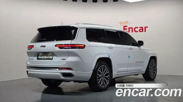 Jeep Grand Cherokee 2021 — Photo 10/20