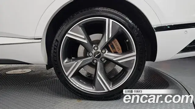 Genesis GV80 2023 — ფოტო 21/40