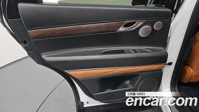 Genesis GV80 2023 — ფოტო 23/40