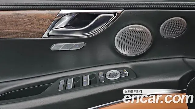 Genesis GV80 2023 — ფოტო 35/40